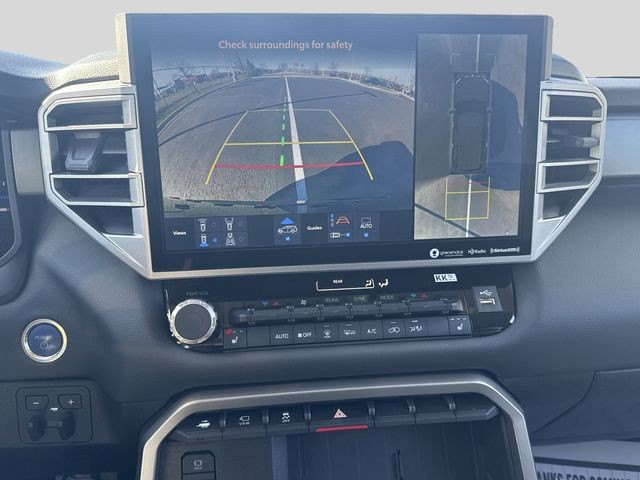 Toyota Sequoia Vehicle Full-screen Gallery Image 13