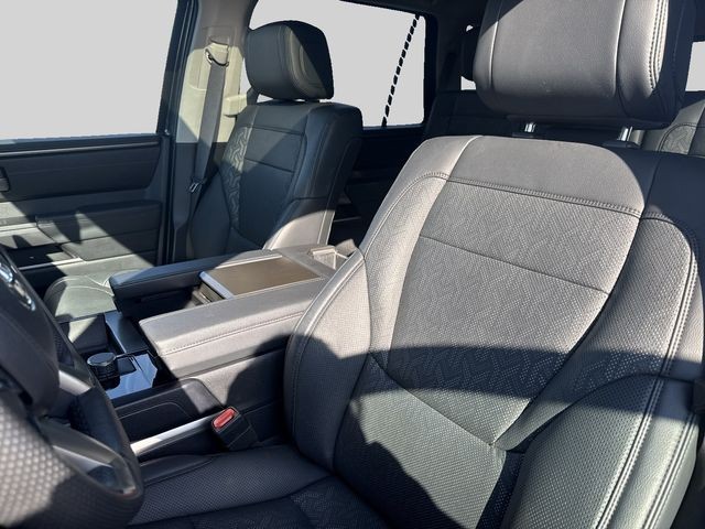 Toyota Sequoia Vehicle Full-screen Gallery Image 18