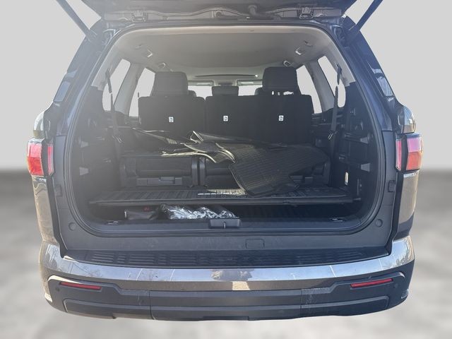 Toyota Sequoia Vehicle Full-screen Gallery Image 19