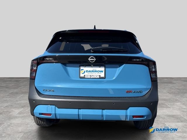 Nissan Kicks Vehicle Full-screen Gallery Image 4