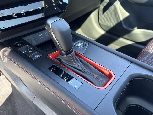 Nissan Kicks Vehicle Full-screen Gallery Image 7