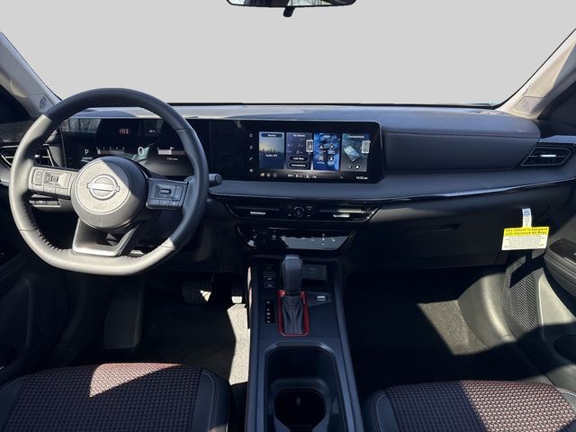 Nissan Kicks Vehicle Full-screen Gallery Image 8