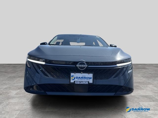 Nissan Sentra Vehicle Full-screen Gallery Image 2