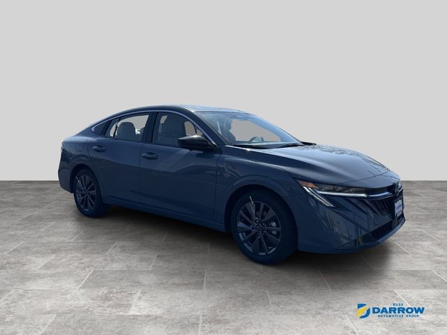 Nissan Sentra Vehicle Full-screen Gallery Image 3