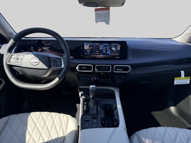 Nissan Sentra Vehicle Full-screen Gallery Image 8
