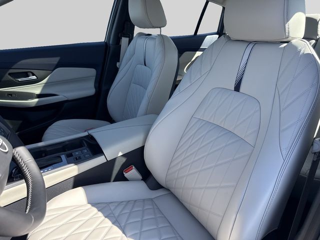 Nissan Sentra Vehicle Full-screen Gallery Image 18