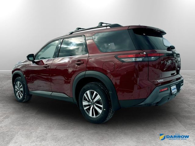 Nissan Pathfinder Vehicle Full-screen Gallery Image 4