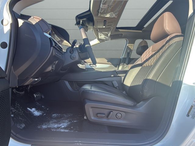 Nissan Murano Vehicle Full-screen Gallery Image 14