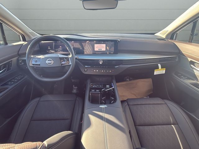 Nissan Murano Vehicle Full-screen Gallery Image 18