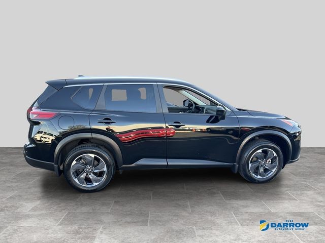 Nissan Rogue Vehicle Full-screen Gallery Image 22
