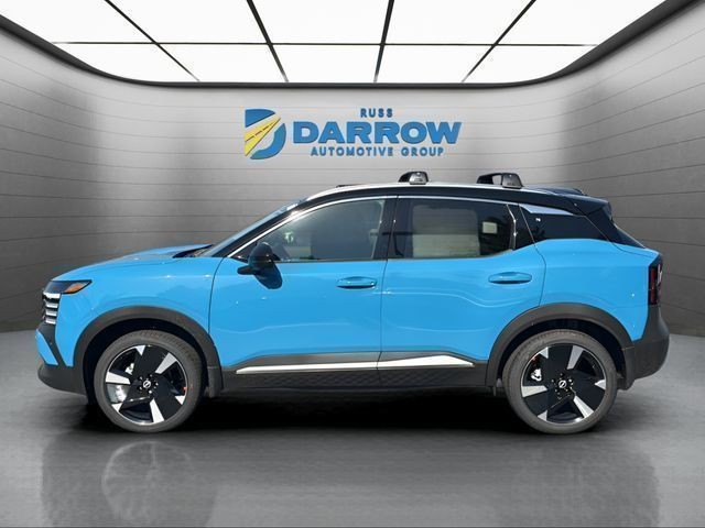 Nissan Kicks Vehicle Full-screen Gallery Image 2