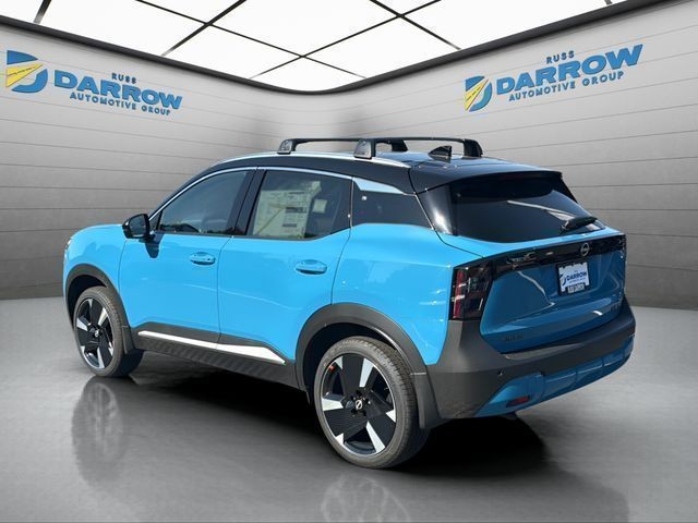 Nissan Kicks Vehicle Full-screen Gallery Image 3