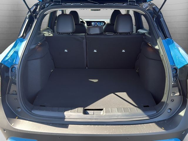 Nissan Kicks Vehicle Full-screen Gallery Image 12