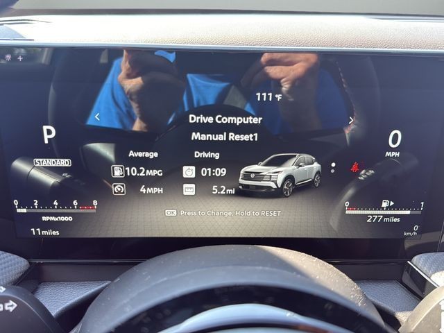 Nissan Kicks Vehicle Full-screen Gallery Image 20
