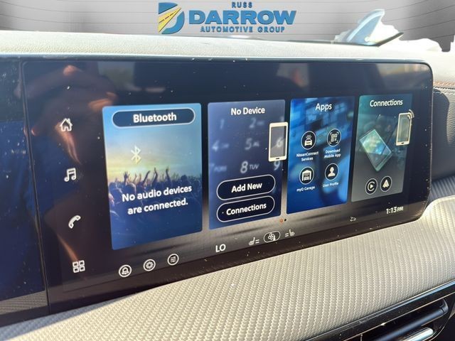 Nissan Kicks Vehicle Full-screen Gallery Image 21