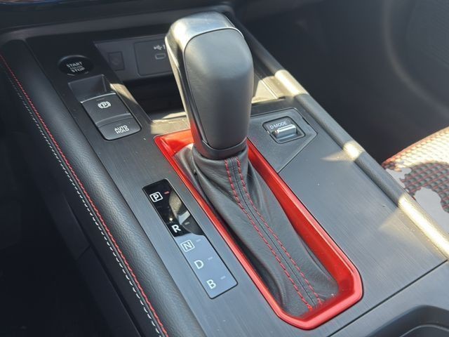 Nissan Kicks Vehicle Full-screen Gallery Image 25
