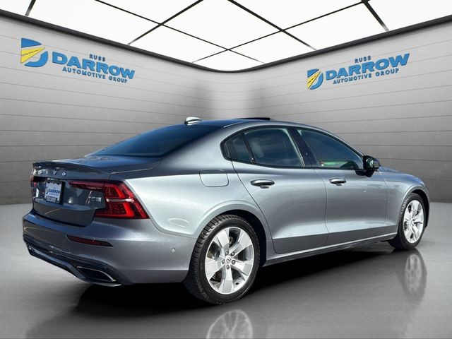 Volvo S60 Vehicle Full-screen Gallery Image 5