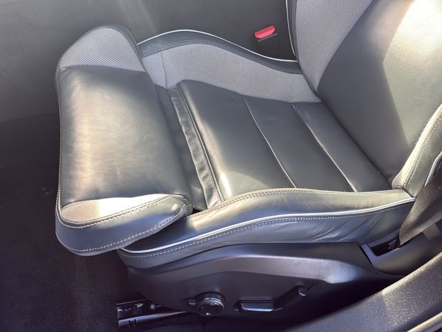 Volvo S60 Vehicle Full-screen Gallery Image 26