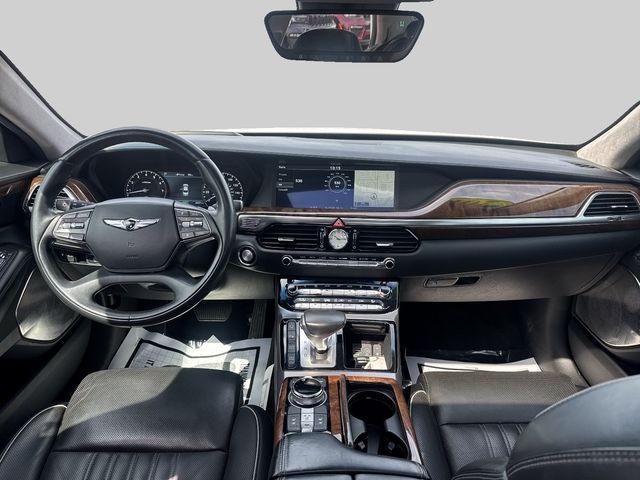 Genesis G90 Vehicle Full-screen Gallery Image 12