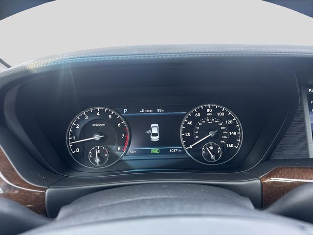 Genesis G90 Vehicle Full-screen Gallery Image 14