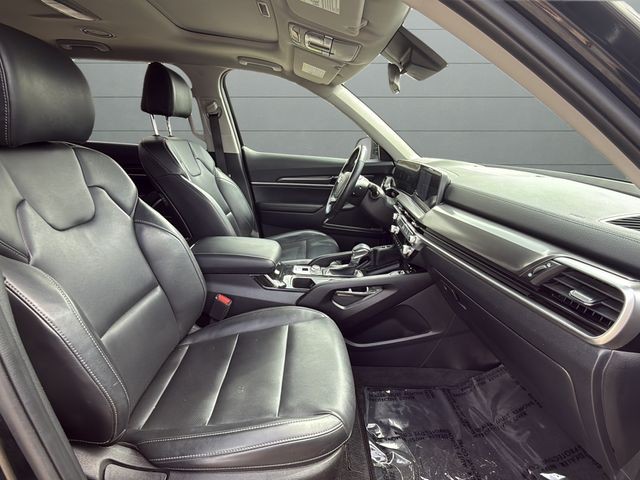 Kia Telluride Vehicle Full-screen Gallery Image 13