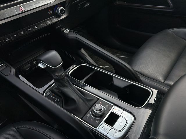Kia Telluride Vehicle Full-screen Gallery Image 17