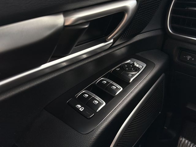 Kia Telluride Vehicle Full-screen Gallery Image 22