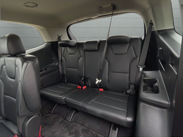 Kia Telluride Vehicle Full-screen Gallery Image 24