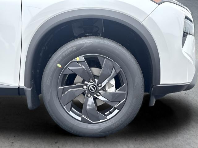 Nissan Rogue Vehicle Full-screen Gallery Image 25