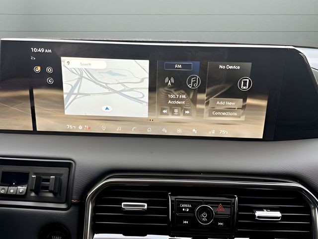 Nissan Armada Vehicle Full-screen Gallery Image 9