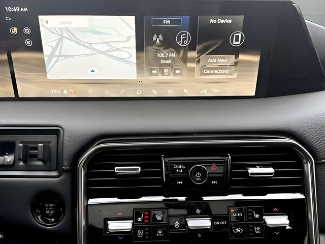 Nissan Armada Vehicle Full-screen Gallery Image 10