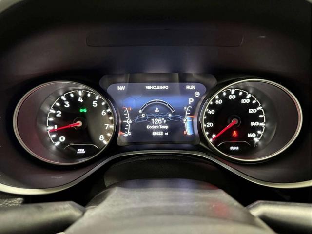 Jeep Compass Vehicle Full-screen Gallery Image 12