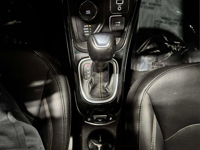 Jeep Compass Vehicle Full-screen Gallery Image 18