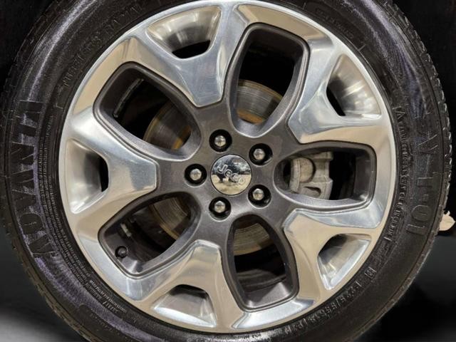Jeep Compass Vehicle Full-screen Gallery Image 32