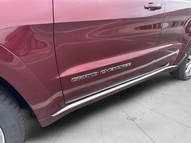 Jeep Grand Cherokee Vehicle Full-screen Gallery Image 21