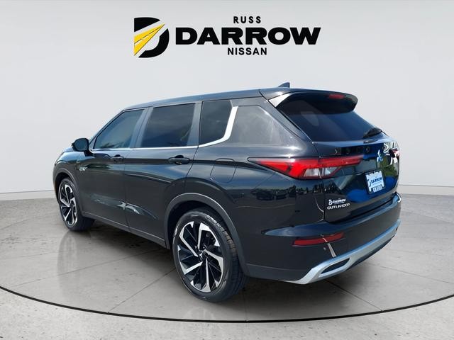 Mitsubishi Outlander PHEV Vehicle Full-screen Gallery Image 3