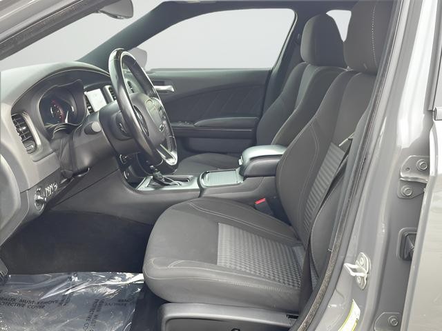 Dodge Charger Vehicle Full-screen Gallery Image 10