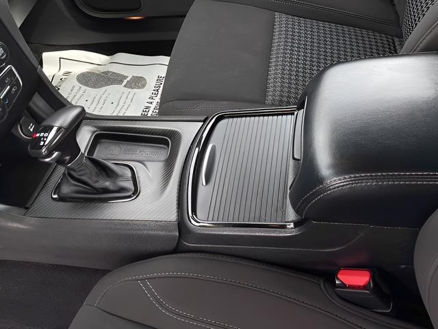 Dodge Charger Vehicle Full-screen Gallery Image 20