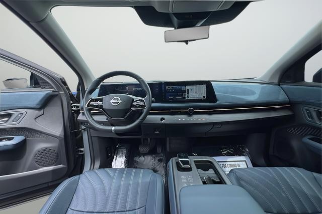 Nissan ARIYA Vehicle Full-screen Gallery Image 9