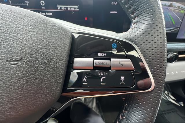 Nissan ARIYA Vehicle Full-screen Gallery Image 17