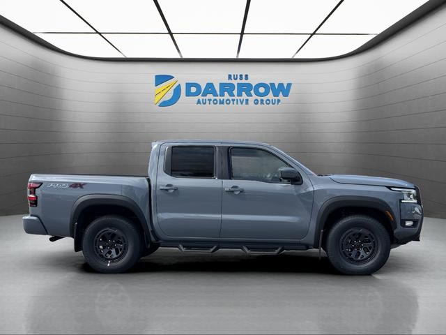 Nissan Frontier Vehicle Full-screen Gallery Image 6