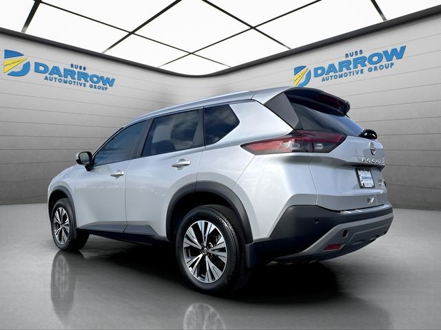 Nissan Rogue Vehicle Full-screen Gallery Image 3