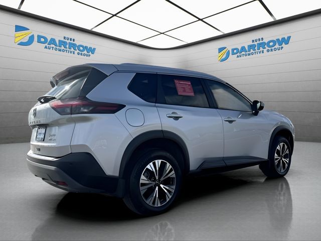 Nissan Rogue Vehicle Full-screen Gallery Image 5