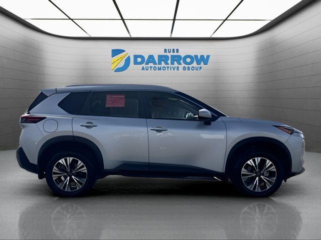 Nissan Rogue Vehicle Full-screen Gallery Image 6