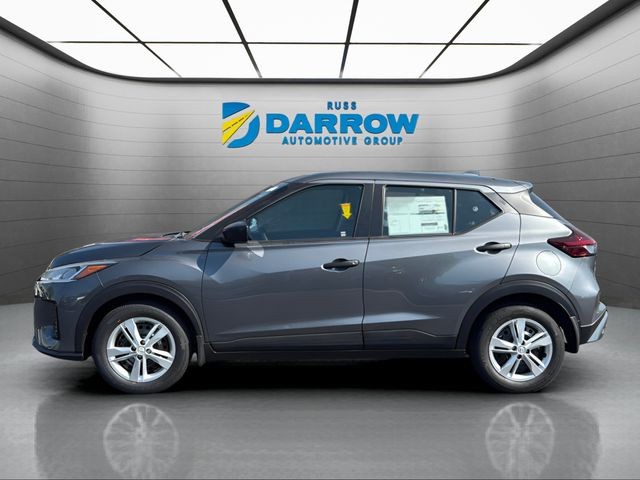 Nissan Kicks Play Vehicle Full-screen Gallery Image 2