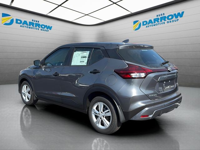 Nissan Kicks Play Vehicle Full-screen Gallery Image 3