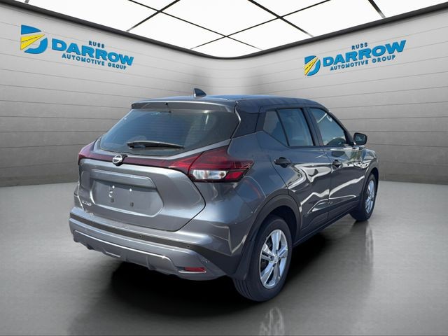 Nissan Kicks Play Vehicle Full-screen Gallery Image 5