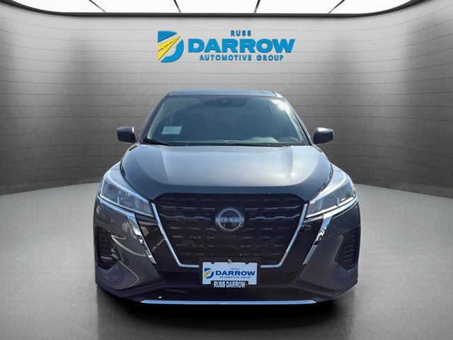 Nissan Kicks Play Vehicle Full-screen Gallery Image 8