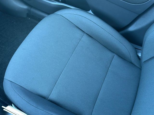 Nissan Kicks Play Vehicle Full-screen Gallery Image 11