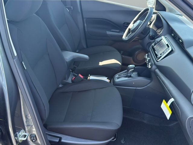 Nissan Kicks Play Vehicle Full-screen Gallery Image 25